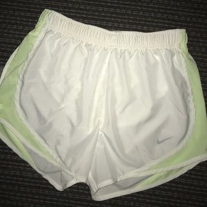 nike free run white and neon yellow shorts